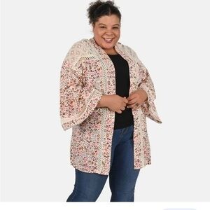 Tamsy beige floral print kimono with lace trim bohemian style made in India L